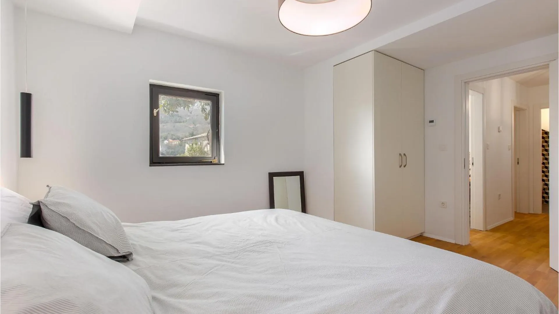 Cozy Home In Icici With Kitchen 0*,