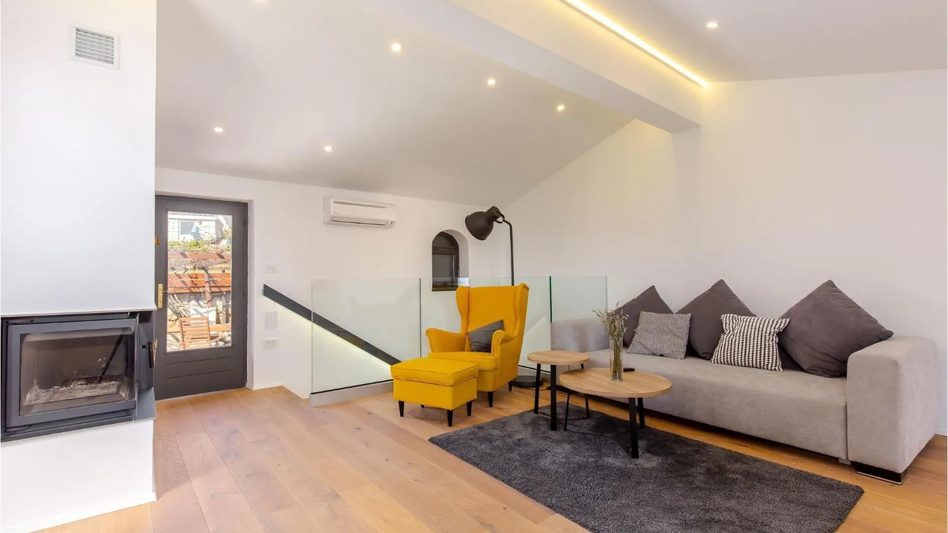 Cozy Home In Icici With Kitchen