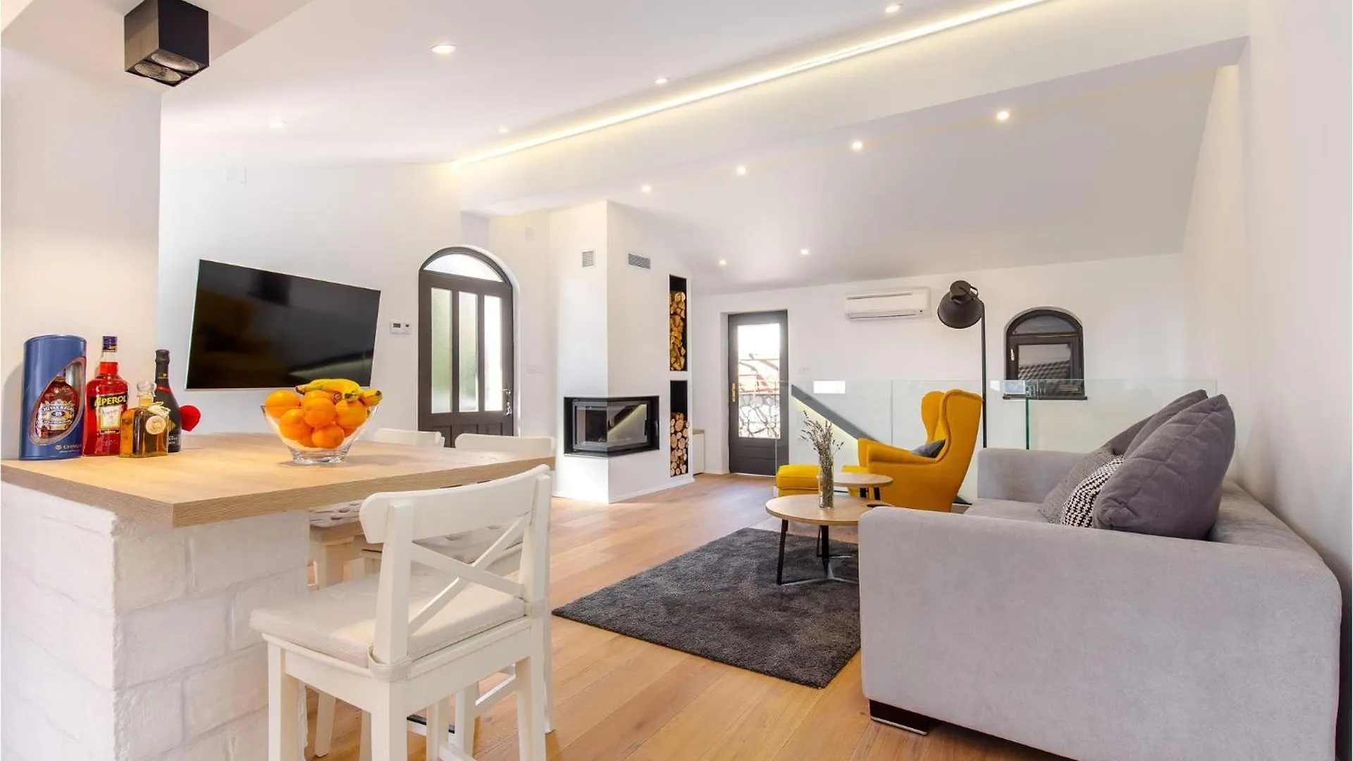 Holiday home Cozy Home In Icici With Kitchen Croatia