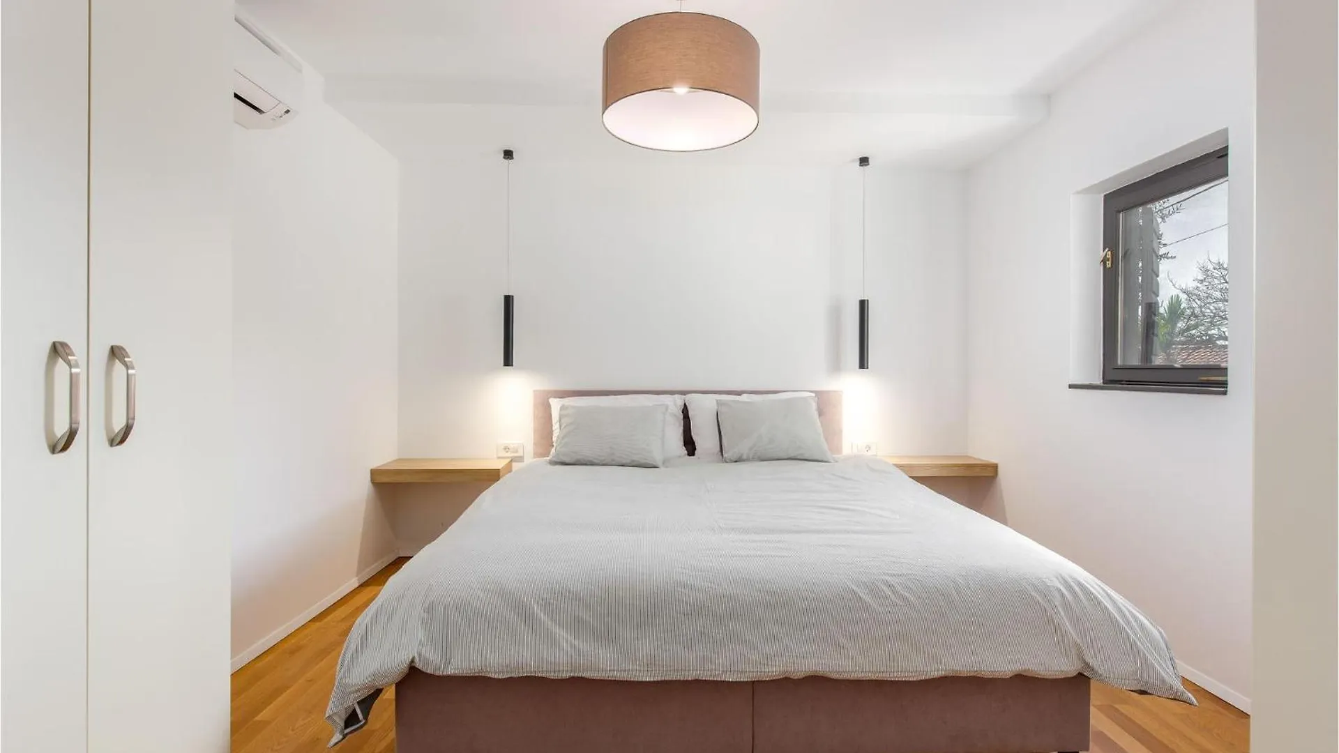 Cozy Home In Icici With Kitchen Holiday home